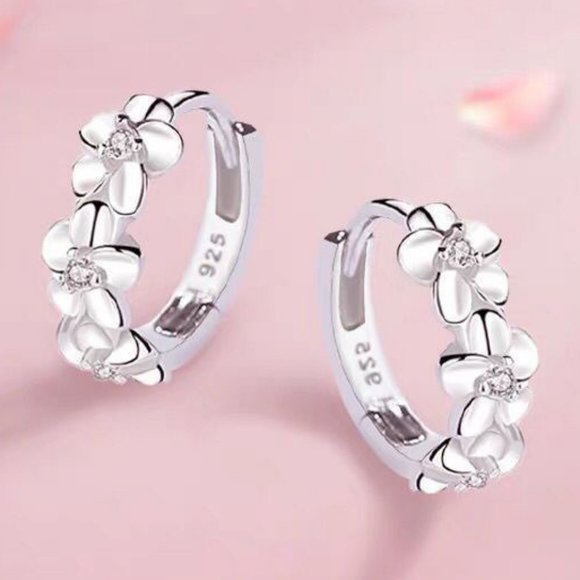 Jewelry - s925 Sterling Silver Flower Crystal Circle Hoop Earring For Women